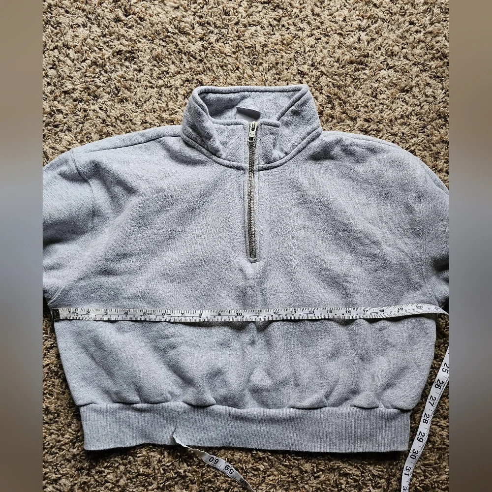 TNA Aritzia fleece cropped gray 1/3 zip up‎ longsleeve sweatshirt size L